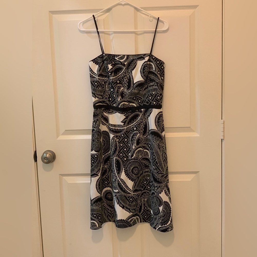 ABS by Allen Schwartz Elegant Black and White Patterned Dress.   Size-6